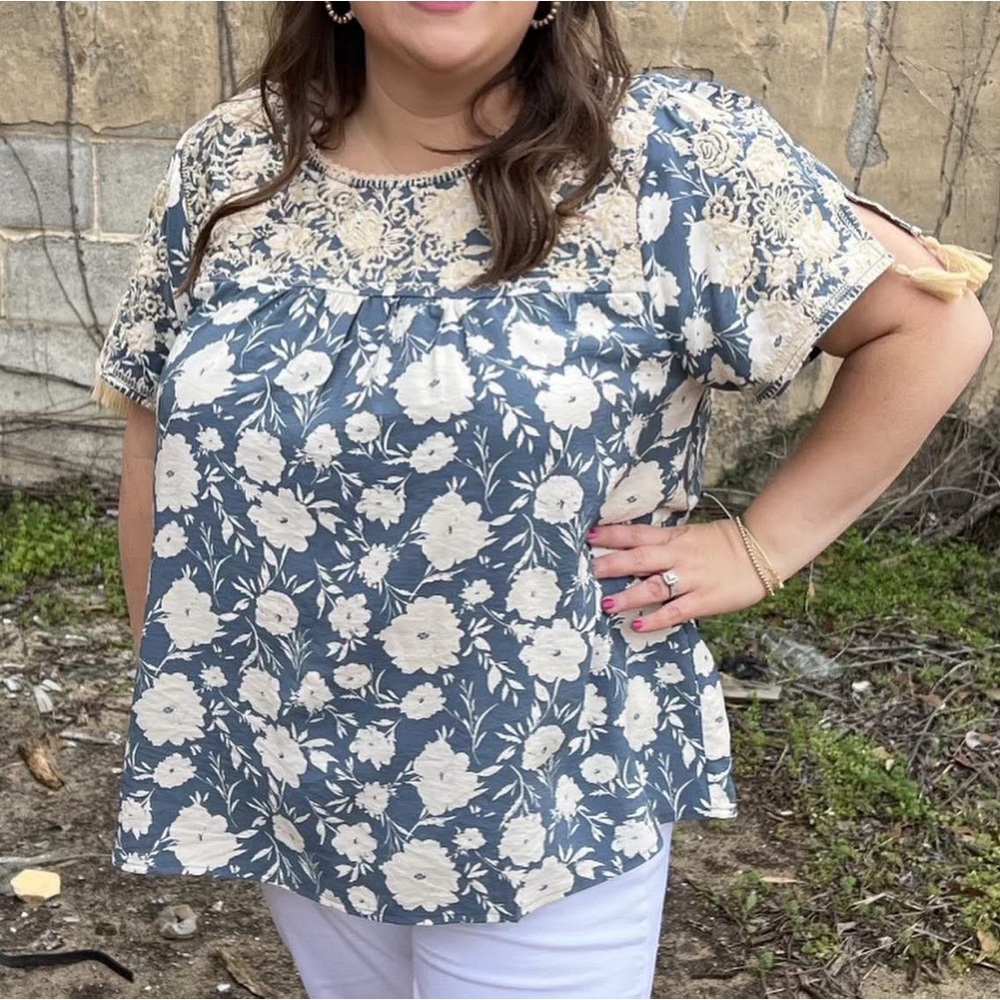 Floral Short-Sleeve Blouse - Blue & Cream